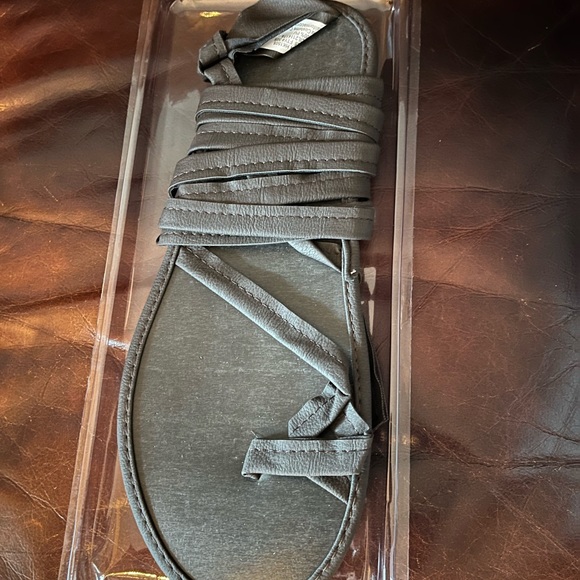 New California Costumes Egyptian Sandals one size costume - Picture 3 of 4